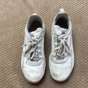 Adidas La Marque Aux tennis shoes